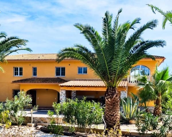 6 makuuhuone Huvila myytävänä paikassa Las Bayas, Elche / Elx mukana uima-altaan 
autotalli - 825 000 € (Ref: 9412757)