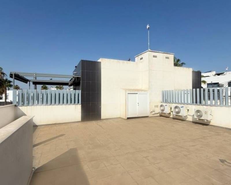 2 Zimmer Doppelhaus zu verkaufen in Villamartin mit Pool Garage - 239.995 € (Ref: 9413230)