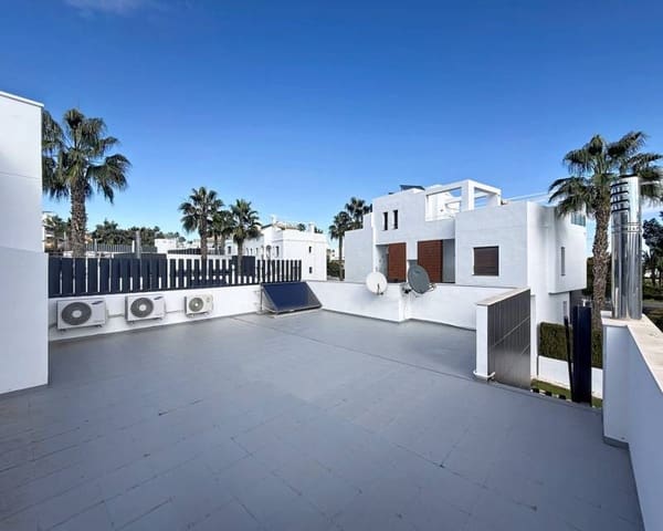 2 soveværelse Semi-Rækkehus til salg i Villamartin, Orihuela med swimmingpool garage - € 239.995 (Ref: 9413230)
