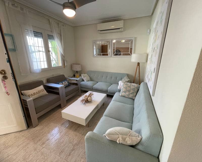 3 slaapkamer Rijtjeshuis te koop in Torre de la Horadada met zwembad - € 399.000 (Ref: 9414845)