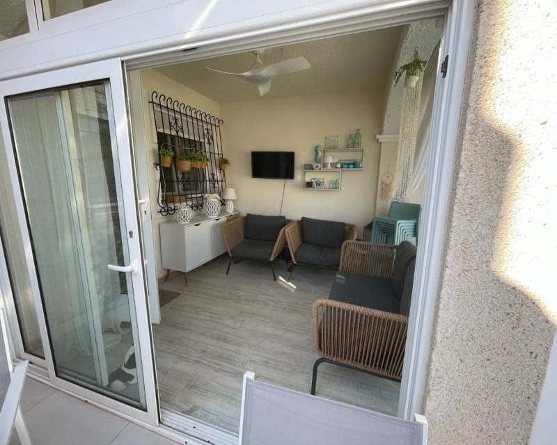 3 slaapkamer Rijtjeshuis te koop in Torre de la Horadada met zwembad - € 399.000 (Ref: 9414845)