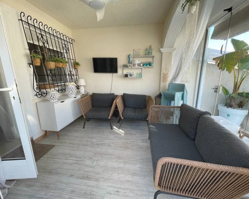 3 slaapkamer Rijtjeshuis te koop in Torre de la Horadada met zwembad - € 399.000 (Ref: 9414845)