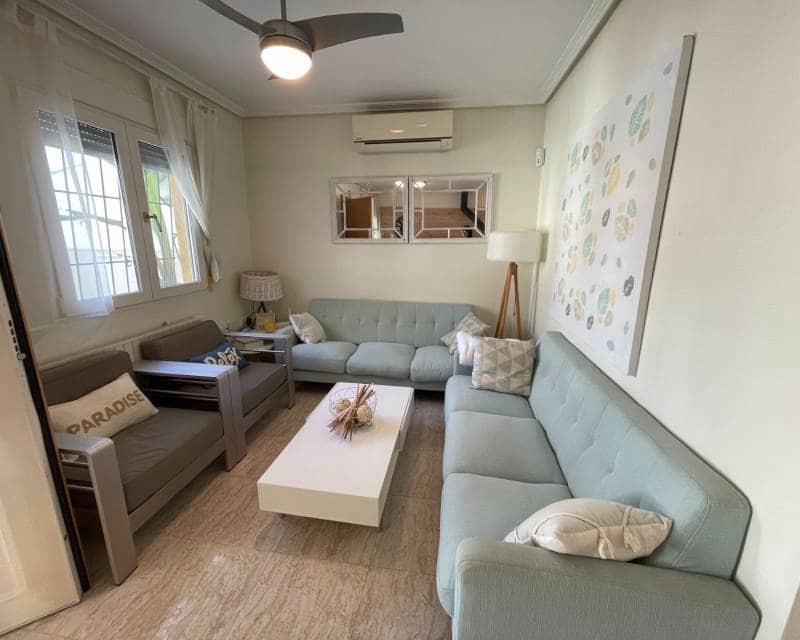 3 slaapkamer Rijtjeshuis te koop in Torre de la Horadada met zwembad - € 399.000 (Ref: 9414845)