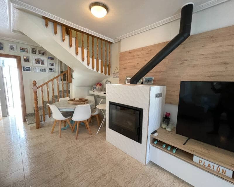 3 slaapkamer Rijtjeshuis te koop in Torre de la Horadada met zwembad - € 399.000 (Ref: 9414845)