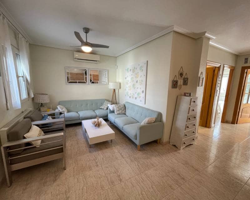 3 slaapkamer Rijtjeshuis te koop in Torre de la Horadada met zwembad - € 399.000 (Ref: 9414845)