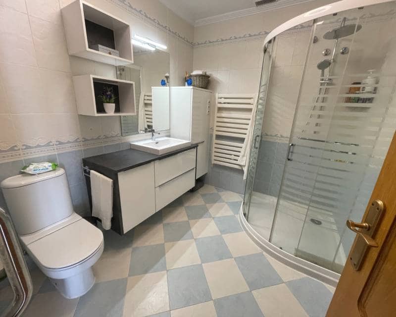 3 slaapkamer Rijtjeshuis te koop in Torre de la Horadada met zwembad - € 399.000 (Ref: 9414845)