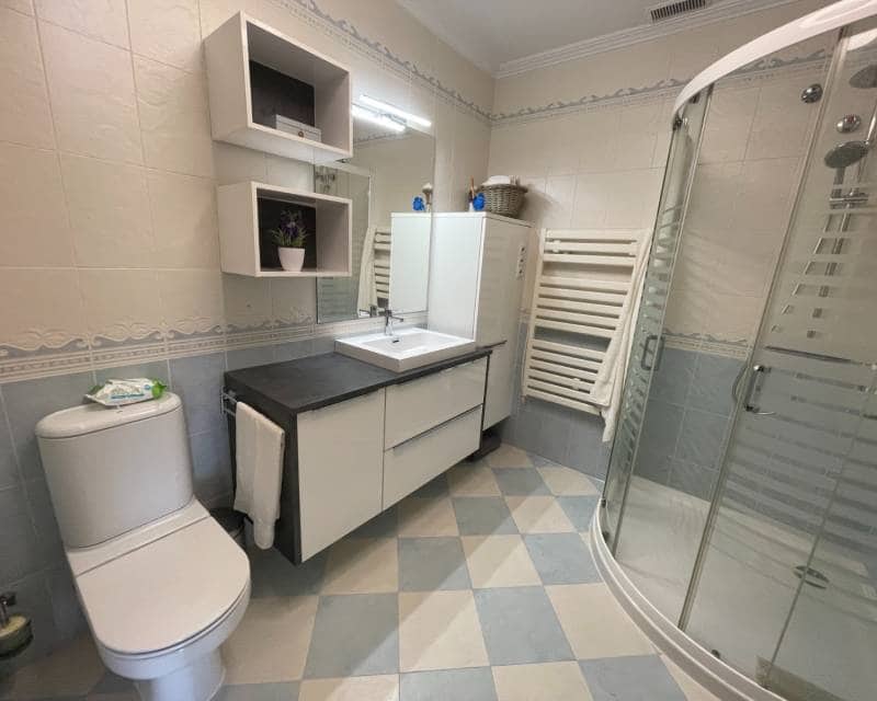 3 slaapkamer Rijtjeshuis te koop in Torre de la Horadada met zwembad - € 399.000 (Ref: 9414845)