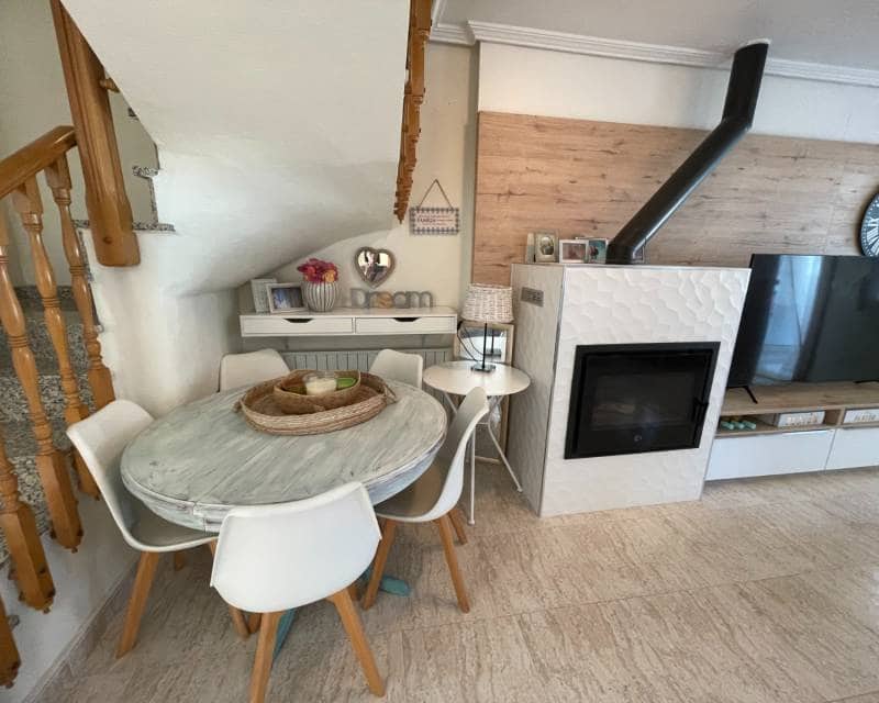 3 slaapkamer Rijtjeshuis te koop in Torre de la Horadada met zwembad - € 399.000 (Ref: 9414845)