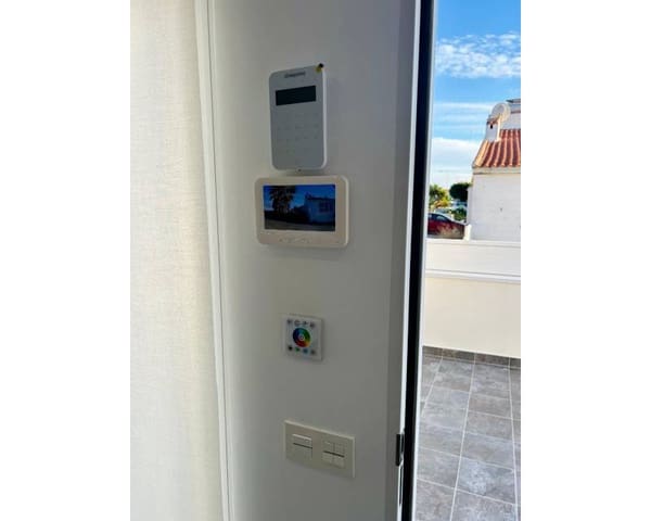 2 soveværelse Rækkehus til salg i El Chaparral, Torrevieja - € 149.900 (Ref: 9417866)