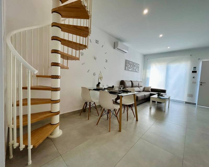 2 chambre Villa/Maison Mitoyenne à vendre à Torrevieja - 149 900 € (Ref: 9417866)