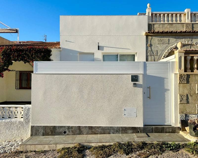2 chambre Villa/Maison Mitoyenne à vendre à Torrevieja - 149 900 € (Ref: 9417866)