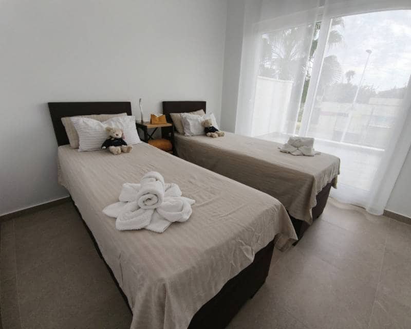 3 slaapkamer Halfvrijstaande villa te koop in San Pedro del Pinatar met zwembad garage - € 412.000 (Ref: 9426272)