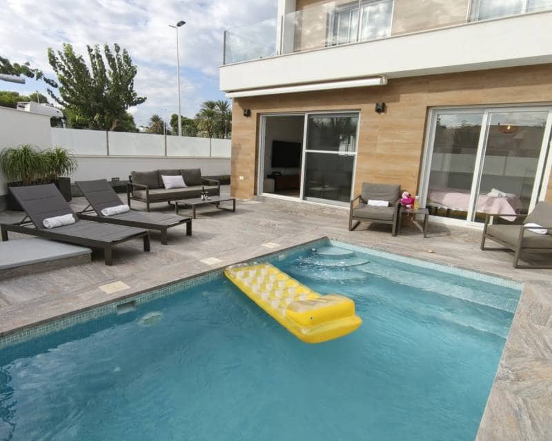 3 slaapkamer Halfvrijstaande villa te koop in San Pedro del Pinatar met zwembad garage - € 412.000 (Ref: 9426272)