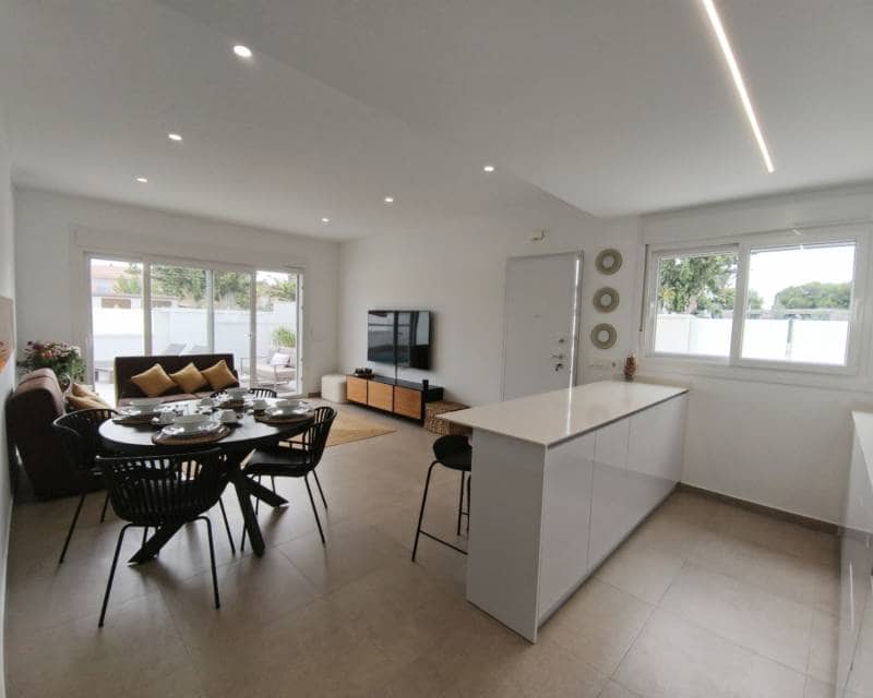 3 slaapkamer Halfvrijstaande villa te koop in San Pedro del Pinatar met zwembad garage - € 412.000 (Ref: 9426272)