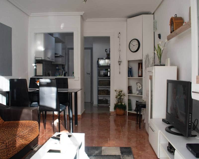 Apartamento de 1 habitación en Torrevieja en venta con piscina - 129.000 € (Ref: 9426273)