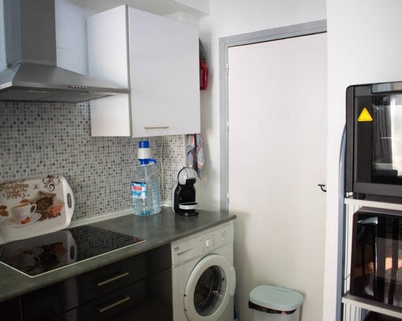 Apartamento de 1 habitación en Torrevieja en venta con piscina - 129.000 € (Ref: 9426273)