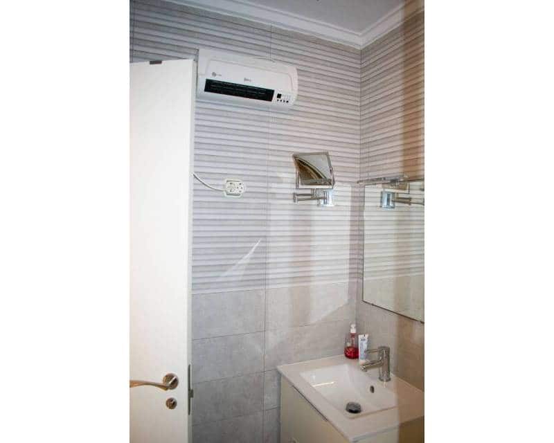 Apartamento de 1 habitación en Torrevieja en venta con piscina - 129.000 € (Ref: 9426273)