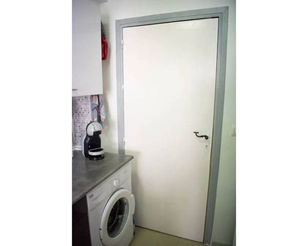 1 bedroom Apartment for sale in Nueva Torrevieja, Torrevieja with pool - € 129,000 (Ref: 9426273)