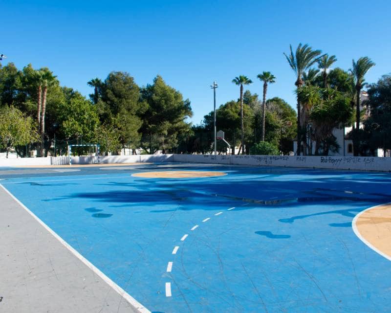 Apartamento de 1 habitación en Torrevieja en venta con piscina - 129.000 € (Ref: 9426273)