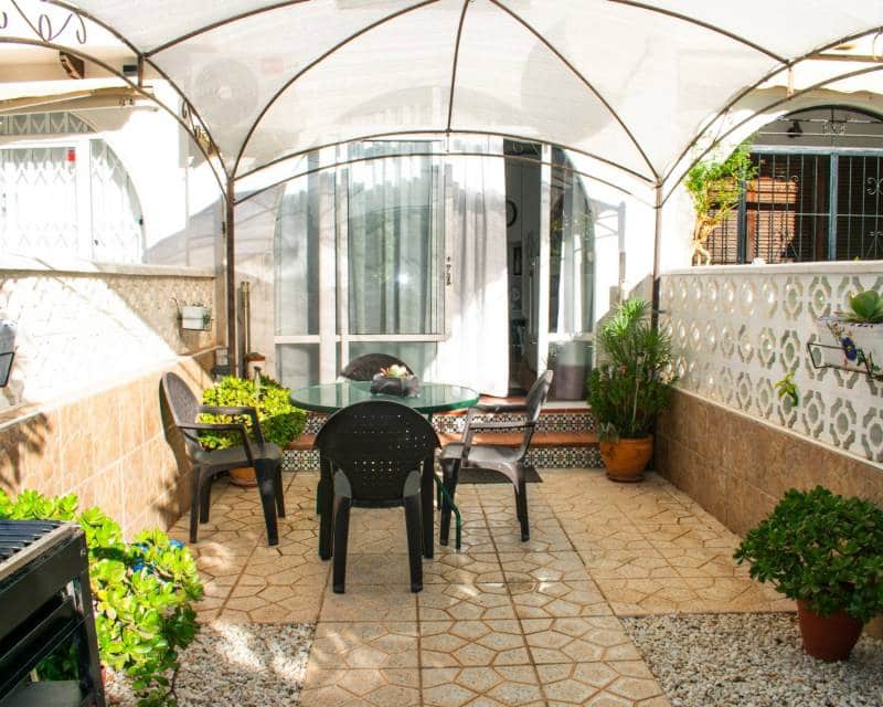 Apartamento de 1 habitación en Torrevieja en venta con piscina - 129.000 € (Ref: 9426273)