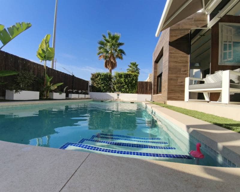 3 bedroom Villa for sale in Vistabella with pool - € 465,000 (Ref: 9427880)