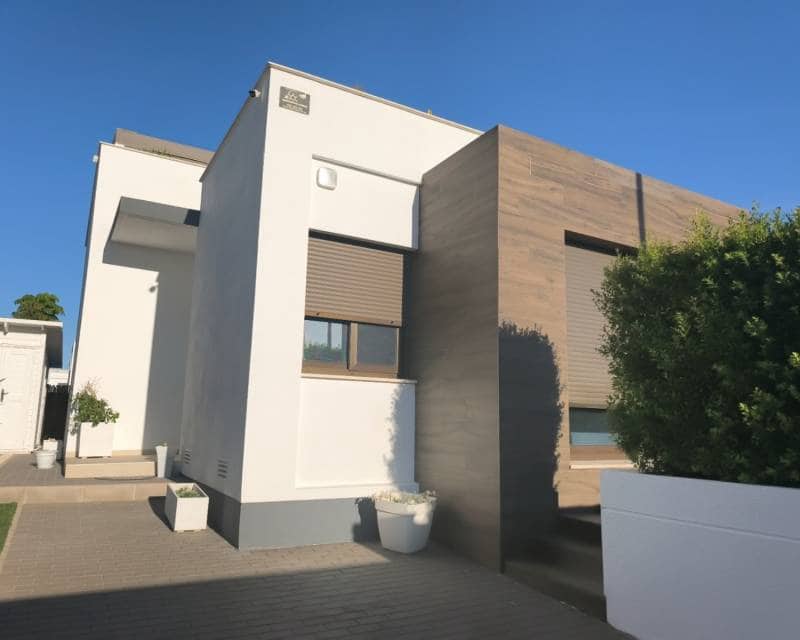 3 bedroom Villa for sale in Vistabella with pool - € 465,000 (Ref: 9427880)