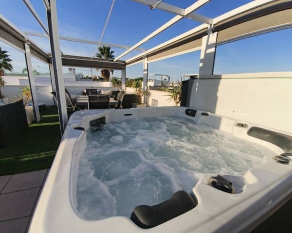 3 bedroom Villa for sale in Vistabella, Orihuela with pool - € 465,000 (Ref: 9427880)