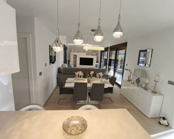 3 bedroom Villa for sale in Vistabella, Orihuela with pool - € 465,000 (Ref: 9427880)