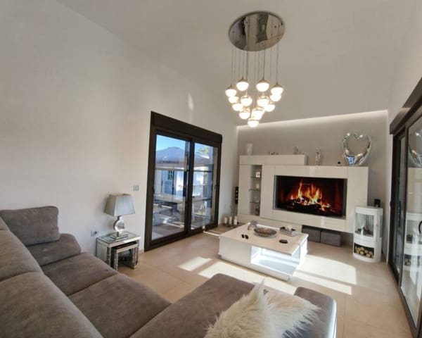 3 bedroom Villa for sale in Vistabella, Orihuela with pool - € 465,000 (Ref: 9427880)