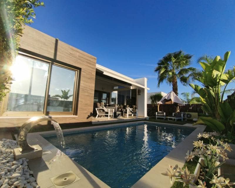 3 bedroom Villa for sale in Vistabella with pool - € 465,000 (Ref: 9427880)