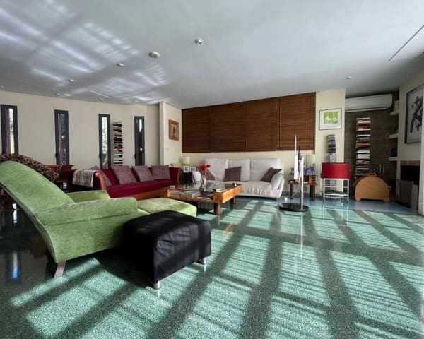 4 bedroom Villa for sale in Dehesa de Campoamor, Orihuela with pool garage - € 1,300,000 (Ref: 9428217)