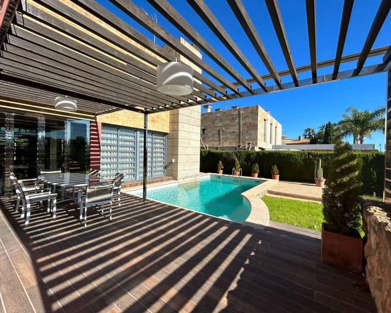 4 bedroom Villa for sale in Dehesa de Campoamor with pool garage - € 1,300,000 (Ref: 9428217)