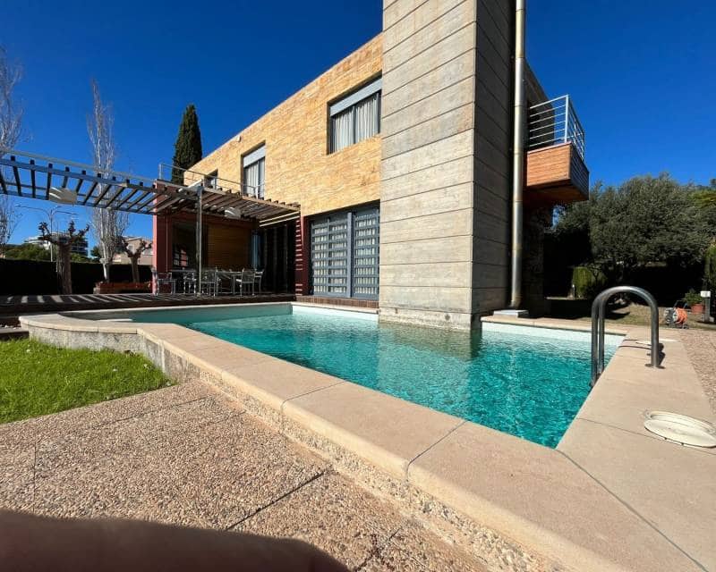 4 bedroom Villa for sale in Dehesa de Campoamor with pool garage - € 1,300,000 (Ref: 9428217)