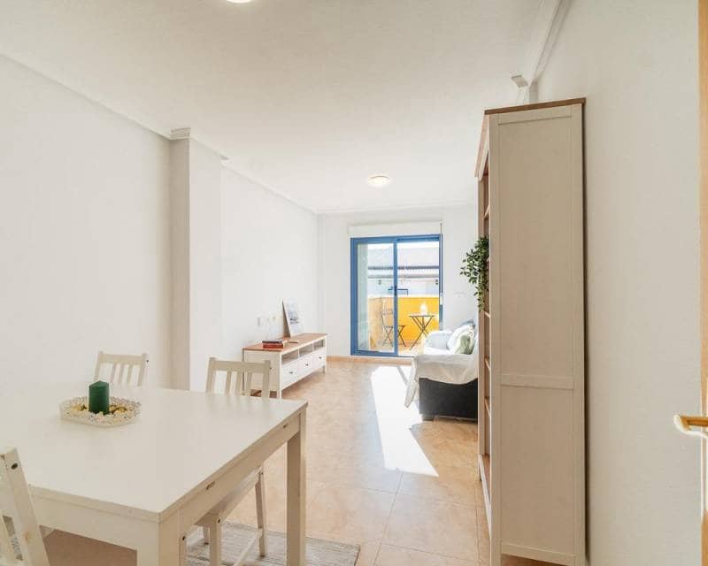 3 slaapkamer Penthouse te koop in Torrevieja - € 195.000 (Ref: 9431914)