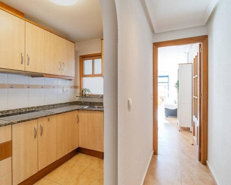 3 slaapkamer Penthouse te koop in Torrevieja - € 195.000 (Ref: 9431914)
