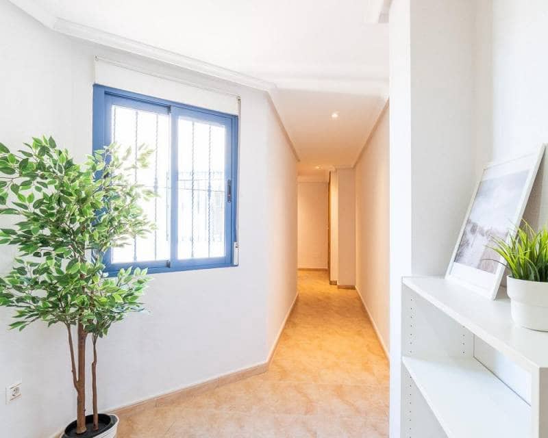 3 slaapkamer Penthouse te koop in Torrevieja - € 195.000 (Ref: 9431914)