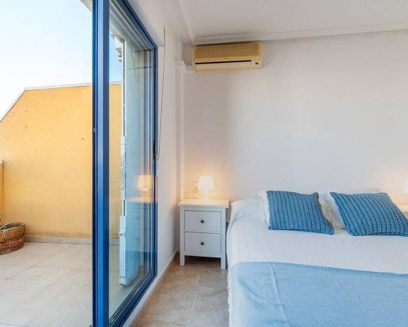 3 slaapkamer Penthouse te koop in Torrevieja - € 195.000 (Ref: 9431914)