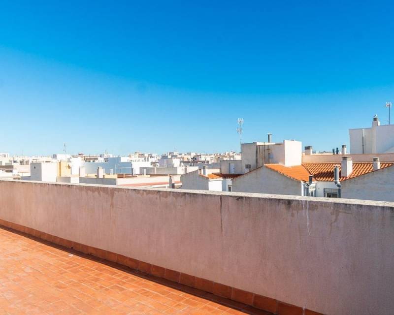 3 slaapkamer Penthouse te koop in Torrevieja - € 195.000 (Ref: 9431914)