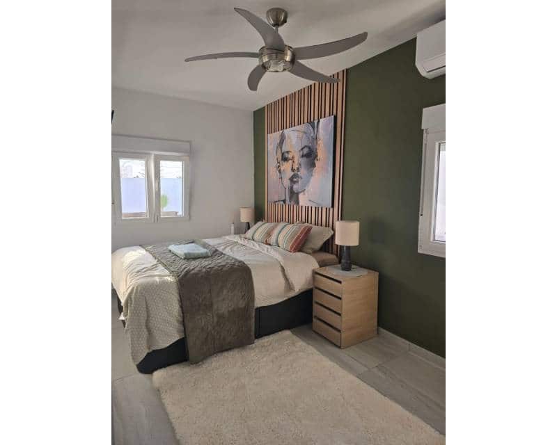 5 makuuhuone Huvila myytävänä paikassa Ciudad Quesada mukana uima-altaan 
autotalli - 498 000 € (Ref: 9431915)