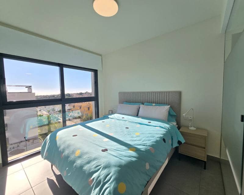 2 soveværelse Penthouse til salg i Villamartin med swimmingpool garage - € 335.000 (Ref: 9449431)