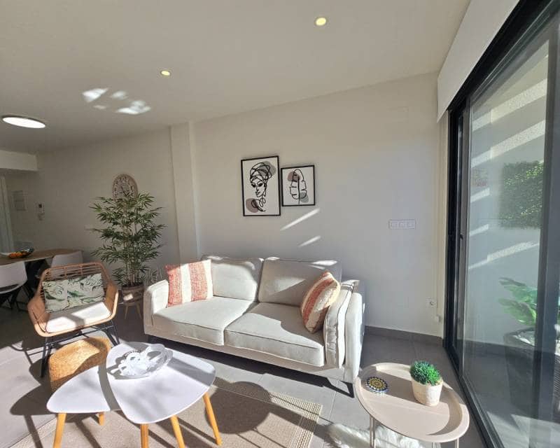 2 soveværelse Penthouse til salg i Villamartin med swimmingpool garage - € 335.000 (Ref: 9449431)