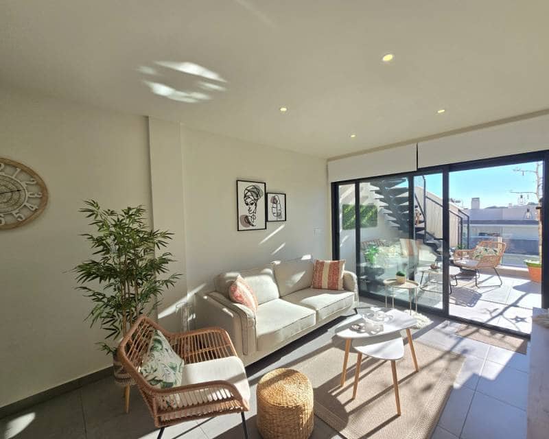 2 soveværelse Penthouse til salg i Villamartin med swimmingpool garage - € 335.000 (Ref: 9449431)