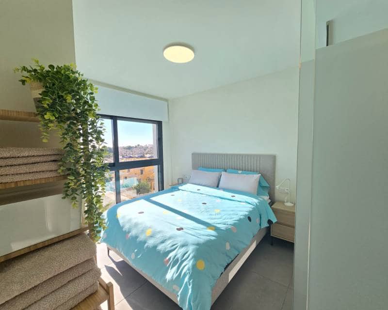 2 soveværelse Penthouse til salg i Villamartin med swimmingpool garage - € 335.000 (Ref: 9449431)