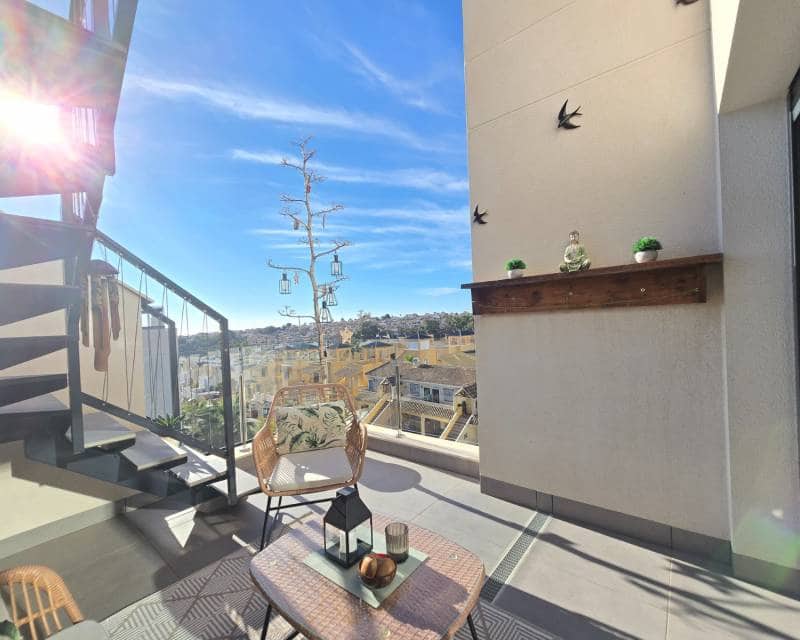 2 soveværelse Penthouse til salg i Villamartin med swimmingpool garage - € 335.000 (Ref: 9449431)