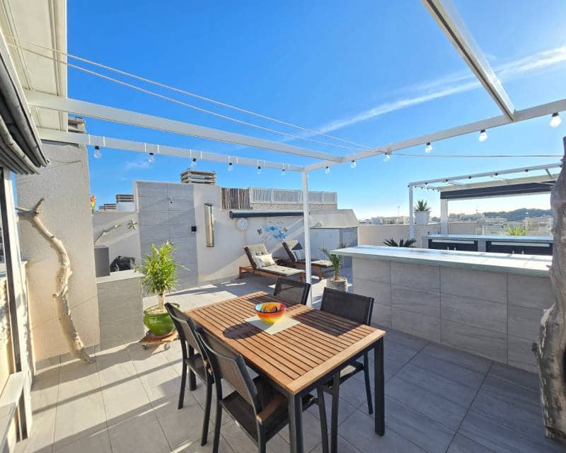 2 soveværelse Penthouse til salg i Villamartin med swimmingpool garage - € 335.000 (Ref: 9449431)