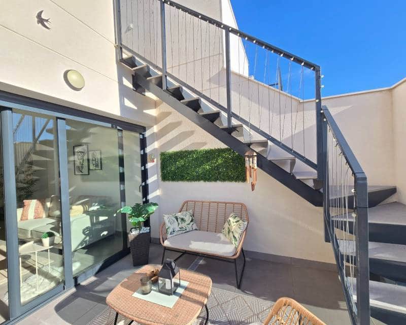 2 soveværelse Penthouse til salg i Villamartin med swimmingpool garage - € 335.000 (Ref: 9449431)