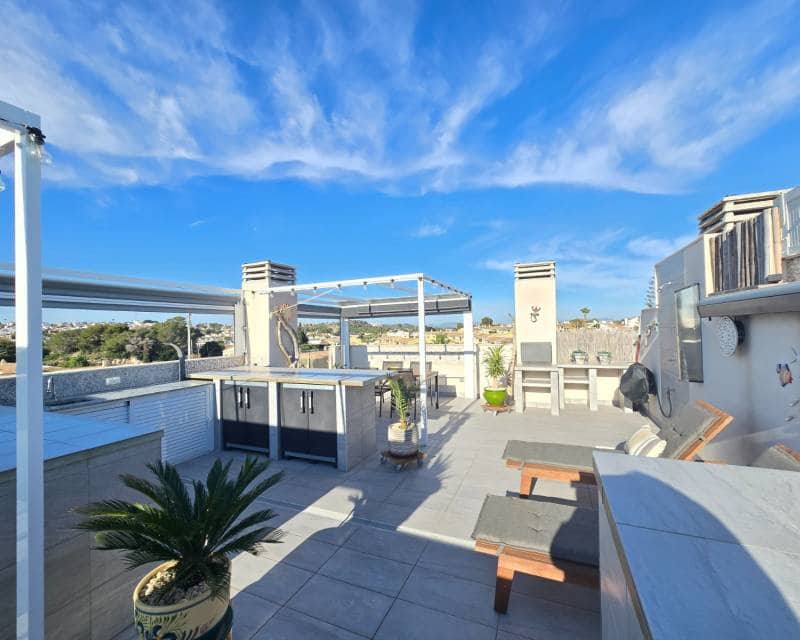 2 soveværelse Penthouse til salg i Villamartin med swimmingpool garage - € 335.000 (Ref: 9449431)