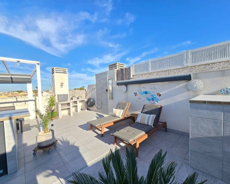 2 soveværelse Penthouse til salg i Villamartin med swimmingpool garage - € 335.000 (Ref: 9449431)