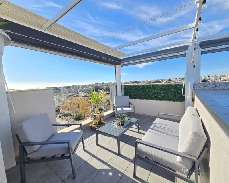 2 soveværelse Penthouse til salg i Villamartin med swimmingpool garage - € 335.000 (Ref: 9449431)