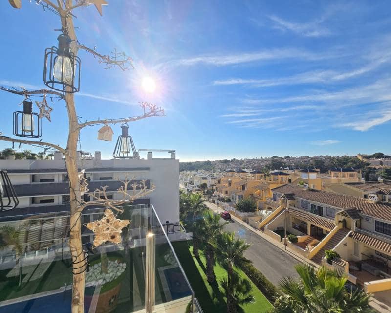 2 soveværelse Penthouse til salg i Villamartin med swimmingpool garage - € 335.000 (Ref: 9449431)